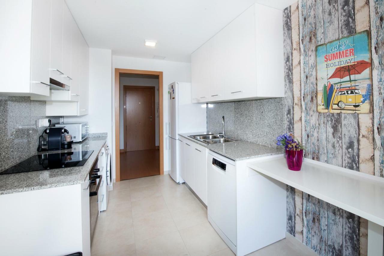 New Apartment With Big Terrace 10 Min Walk To Beach Supermarkets กาลาเฟลล์ ภายนอก รูปภาพ